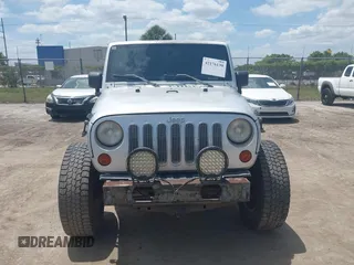 2009 Jeep Wrangler X with VIN 1J4FA24189L755392, listed as a IAAI auction lot 42176130 with 97,644 mi miles and . Bid and sale history available at DreamBid. Image 11.