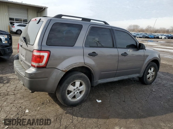 2012 Ford Escape XLT z VIN 1FMCU0D76CKB57447, wystawiony jako Copart lot #43465545 z przebiegiem 190 189 mil mil oraz Czysty tytuł • Clean title. Historia ofert i sprzedaży dostępna na DreamBid. Obrazek 3.
