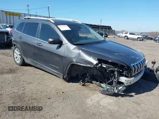 2017 Jeep Cherokee Latitude with VIN 1C4PJMCS2HW575645, listed as a IAAI auction lot 41747140 with 1 mi miles. Bid and sale history available at carsss.com. Image 1.