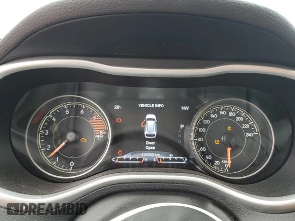 2018 Jeep Cherokee Limited with VIN 1C4PJMDX2JD535187, listed as a Copart auction lot 61587885 with 142,982 mi miles and Salvage title. Bid and sale history available at DreamBid. Image 9.