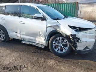 2015 Toyota Highlander LE with VIN 5TDBKRFH7FS194276, listed as a IAAI auction lot 41617493 with 134,342 mi miles. Bid and sale history available at carsss.com. Image 6.