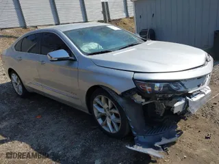 2015 Chevrolet Impala LTZ with VIN 2G1165S33F9105842, listed as a IAAI auction lot 41781501 with 171,821 mi miles. Bid and sale history available at carsss.com. Image 1.