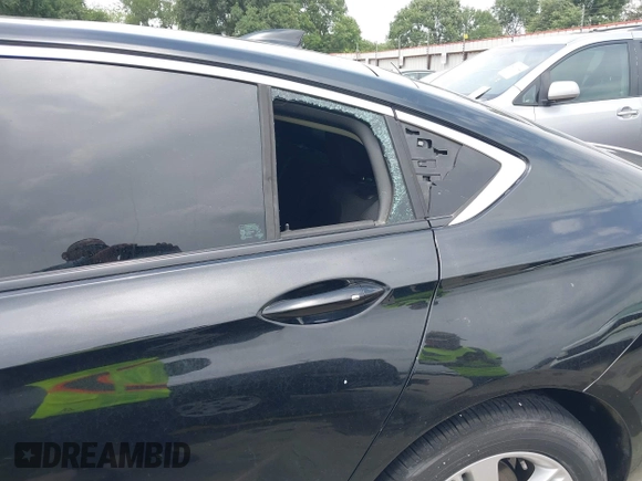 2018 Buick Regal Preferred with VIN W04GL6SX5J1109806, listed as a IAAI auction lot 42120749 with 80,397 mi miles and . Bid and sale history available at DreamBid. Image 18.