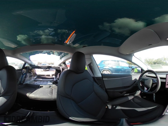 2025 Tesla Model 3 Long Range z VIN 5YJ3E1EA7SF892239, wystawiony jako IAAI lot #42068918 z przebiegiem 17 mil mil oraz . Historia ofert i sprzedaży dostępna na DreamBid. Obrazek 21.