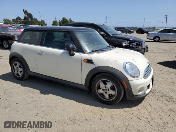 2011 MINI Hardtop with VIN WMWSU3C59BT251488, listed as a Copart auction lot 59236285 with 141,997 mi miles and Clean title. Bid and sale history available at DreamBid. Image 4.