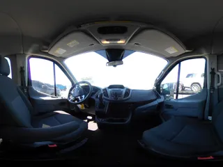 2019 Ford Transit Passenger XL z VIN 1FBAX2CG4KKA76658, wystawiony jako IAAI lot #41859748 z przebiegiem 155 033 mil mil oraz . Historia ofert i sprzedaży dostępna na DreamBid. Obrazek 18.