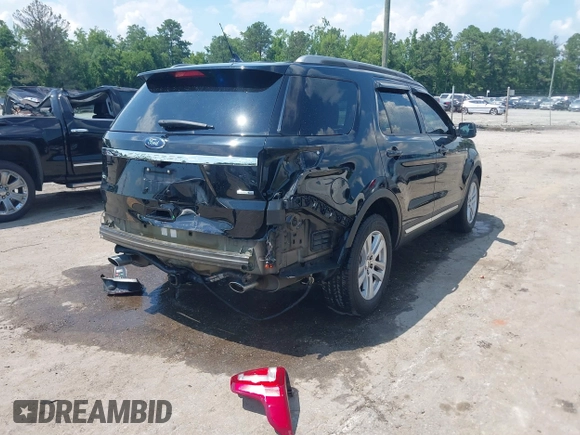 2018 Ford Explorer XLT z VIN 1FM5K8D83JGA64472, wystawiony jako IAAI lot #42617188 z przebiegiem 126 822 mil mil oraz . Historia ofert i sprzedaży dostępna na DreamBid. Obrazek 4.