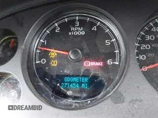 2007 Chevrolet Avalanche LTZ z VIN 3GNEC12J97G302411, wystawiony jako IAAI lot #42236491 z przebiegiem 271 454 mil mil oraz . Historia ofert i sprzedaży dostępna na DreamBid. Obrazek 7.