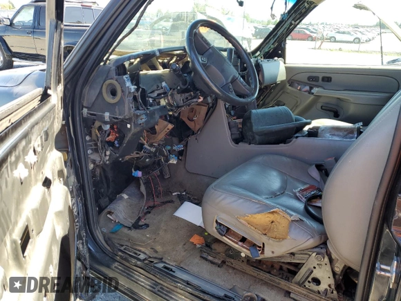2004 Chevrolet Tahoe Z71 z VIN 1GNEK13Z64R270410, wystawiony jako Copart lot #58807635 z przebiegiem Nie podano mil oraz Szkoda całkowita • Salvage title. Historia ofert i sprzedaży dostępna na DreamBid. Obrazek 8.