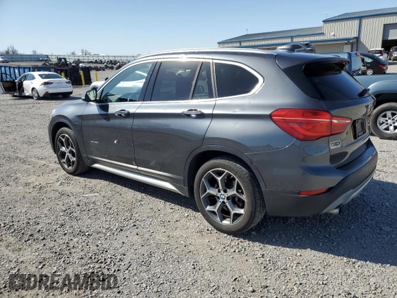 2016 BMW X1 xDrive28i z VIN WBXHT3C37G5E51737, wystawiony jako Copart lot #52441845 z przebiegiem 91 910 mil mil oraz Szkoda całkowita • Salvage title. Historia ofert i sprzedaży dostępna na DreamBid. Obrazek 2.