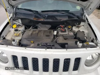 2017 Jeep Patriot High Altitude z VIN 1C4NJRFB4HD196268, wystawiony jako Copart lot #53835805 z przebiegiem 117 110 mil mil oraz Szkoda całkowita • Salvage title. Historia ofert i sprzedaży dostępna na DreamBid. Obrazek 12.