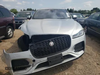 2021 Jaguar F-Pace S with VIN SADCJ2EU0MA684036, listed as a Copart auction lot 61138894 with 33,818 mi miles and Salvage title. Bid and sale history available at DreamBid. Image 5.