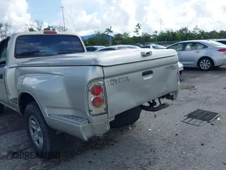 2001 Toyota Tacoma z VIN 5TENL42N01Z792746, wystawiony jako IAAI lot #42756741 z przebiegiem 107 029 mil mil oraz . Historia ofert i sprzedaży dostępna na DreamBid. Obrazek 6.