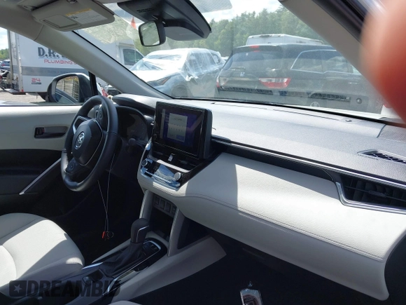 2024 Toyota Corolla Cross LE with VIN 7MUBAABG7RV089653, listed as a IAAI auction lot 42341779 with 4,392 mi miles and . Bid and sale history available at DreamBid. Image 5.