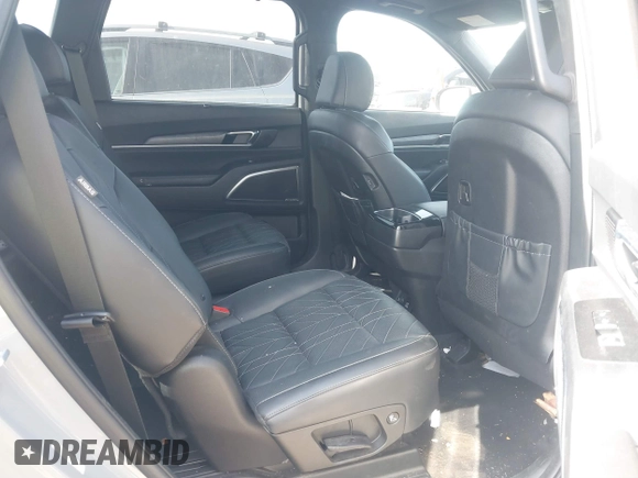 2024 Kia Telluride SX Prestige X-Pro z VIN 5XYP5DGCXRG445215, wystawiony jako IAAI lot #40995272 z przebiegiem 17 931 mil mil oraz . Historia ofert i sprzedaży dostępna na DreamBid. Obrazek 8.
