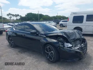2024 Nissan Altima SR z VIN 1N4BL4CV8RN312278, wystawiony jako IAAI lot #42096194 z przebiegiem 20 256 mil mil oraz . Historia ofert i sprzedaży dostępna na DreamBid. Obrazek 1.