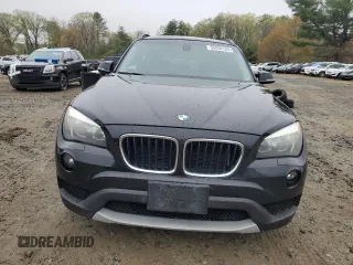 2014 BMW X1 xDrive28i z VIN WBAVL1C53EVY17464, wystawiony jako Copart lot #55456165 z przebiegiem 172 007 mil mil oraz Tytuł czysty. Historia ofert i sprzedaży dostępna na DreamBid. Obrazek 5.