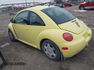 2000 Volkswagen Beetle GLS z VIN 3VWCC21C9YM485902, wystawiony jako IAAI lot #41283215 z przebiegiem 149 528 mil mil oraz . Historia ofert i sprzedaży dostępna na DreamBid. Obrazek 3.