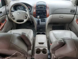 2004 Toyota Sienna XLE with VIN 5TDZA22C44S008497, listed as a Copart auction lot 45468995 with 176,366 mi miles and Salvage Title. Bid and sale history available at carsss.com. Image 8.
