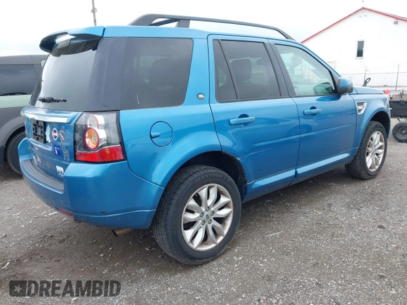 2014 Land Rover LR2 with VIN SALFR2BG5EH383408, listed as a IAAI auction lot 42177298 with 162,122 mi miles and . Bid and sale history available at DreamBid. Image 4.