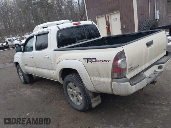 2014 Toyota Tacoma with VIN 3TMLU4EN5EM157590, listed as a IAAI auction lot 41687141 with 111,836 mi miles. Bid and sale history available at carsss.com. Image 3.