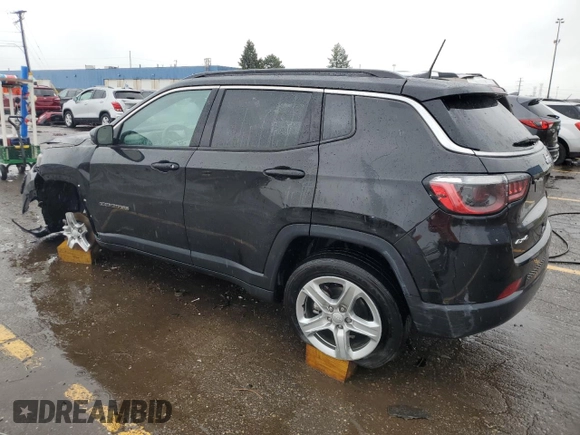 2023 Jeep Compass Latitude z VIN 3C4NJDBN4PT548048, wystawiony jako Copart lot #55705185 z przebiegiem 60 346 mil mil oraz Nie do naprawy • Non repairable. Historia ofert i sprzedaży dostępna na DreamBid. Obrazek 2.