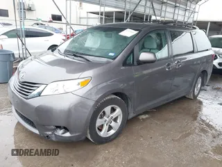 2016 Toyota Sienna LE AAS z VIN 5TDKK3DC9GS694686, wystawiony jako IAAI lot #42374687 z przebiegiem 192 571 mil mil oraz . Historia ofert i sprzedaży dostępna na DreamBid. Obrazek 17.