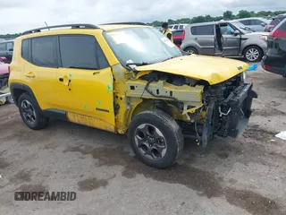 2017 Jeep Renegade Latitude z VIN ZACCJABB9HPF07564, wystawiony jako IAAI lot #42491504 z przebiegiem 79 597 mil mil oraz . Historia ofert i sprzedaży dostępna na DreamBid. Obrazek 1.