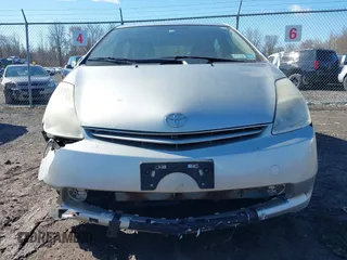 2004 Toyota Prius with VIN JTDKB22U140071891, listed as a IAAI auction lot 42055938 with 177,365 mi miles. Bid and sale history available at carsss.com. Image 6.