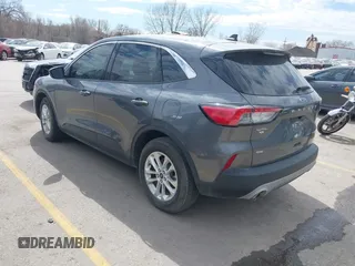2021 Ford Escape SE with VIN 1FMCU0G61MUB09377, listed as a IAAI auction lot 41897284 with 33,124 mi miles and . Bid and sale history available at DreamBid. Image 3.