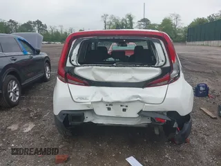 2022 Kia Soul LX z VIN KNDJ23AU5N7812393, wystawiony jako IAAI lot #42275386 z przebiegiem 95 387 mil mil oraz . Historia ofert i sprzedaży dostępna na DreamBid. Obrazek 16.