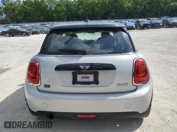 2018 MINI Hardtop Cooper with VIN WMWXP5C5XJ2G62933, listed as a Copart auction lot 50846165 with 25,875 mi miles and Salvage title. Bid and sale history available at DreamBid. Image 6.