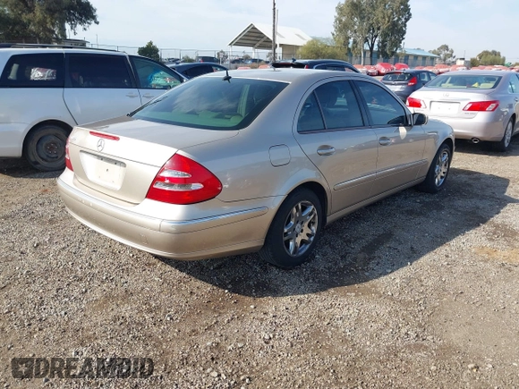 2005 Mercedes-Benz E-Class 3.2L with VIN WDBUF65J05A706096, listed as a IAAI auction lot 41482289 with 110,531 mi miles. Bid and sale history available at carsss.com. Image 4.