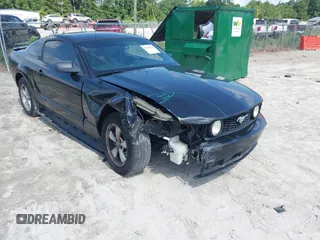 2009 Ford Mustang with VIN 1ZVHT80NX95137108, listed as a IAAI auction lot 42530615 with 134,881 mi miles and . Bid and sale history available at DreamBid. Image 1.