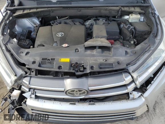 2018 Toyota Highlander Limited with VIN 5TDYZRFH6JS246060, listed as a Copart auction lot 56359525 with 196,151 mi miles and Salvage title. Bid and sale history available at DreamBid. Image 12.