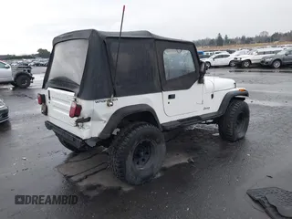 1992 Jeep Wrangler with VIN 2J4FY29S8NJ549602, listed as a IAAI auction lot 41471853 with 324,194 mi miles. Bid and sale history available at carsss.com. Image 4.