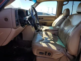 2000 GMC Yukon XL SLT with VIN 3GKFK16T8YG212541, listed as a Copart auction lot 51683605 with 181,800 mi miles and Clean Title. Bid and sale history available at carsss.com. Image 7.