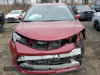 2022 Toyota Sienna XLE with VIN 5TDYRKEC8NS130037, listed as a Copart auction lot 48022555 with 31,357 mi miles and Salvage Title. Bid and sale history available at carsss.com. Image 5.