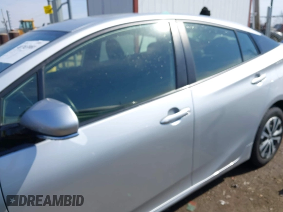 2019 Toyota Prius LE with VIN JTDL9RFU4K3010601, listed as a IAAI auction lot 41763901 with 62,560 mi miles and . Bid and sale history available at DreamBid. Image 14.