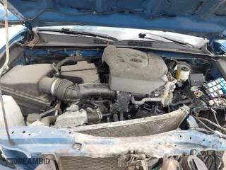 2019 Toyota Tacoma 4WD SR with VIN 3TMCZ5AN7KM280607, listed as a IAAI auction lot 41692718 with 46,084 mi miles. Bid and sale history available at carsss.com. Image 10.