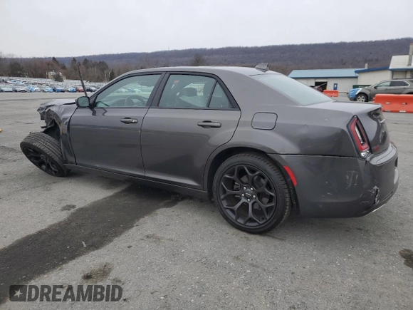 2020 Chrysler 300 S z VIN 2C3CCABG7LH128468, wystawiony jako Copart lot #44922825 z przebiegiem 33 604 mil mil oraz Szkoda całkowita • Salvage title. Historia ofert i sprzedaży dostępna na DreamBid. Obrazek 2.