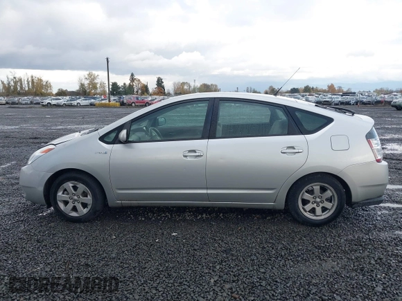 2005 Toyota Prius with VIN JTDKB22UX53105763, listed as a IAAI auction lot 40792034 with 188,889 mi miles. Bid and sale history available at carsss.com. Image 14.