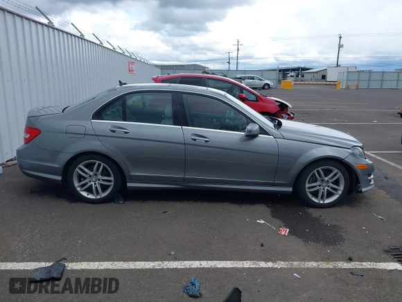 2014 Mercedes-Benz C with VIN WDDGF8AB5ER318166, listed as a IAAI auction lot 41911146 with 115,691 mi miles. Bid and sale history available at carsss.com. Image 13.