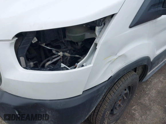 2019 Ford Transit Passenger XL z VIN 1FBZX2ZM7KKA47090, wystawiony jako IAAI lot #41823708 z przebiegiem 236 058 mil mil oraz . Historia ofert i sprzedaży dostępna na DreamBid. Obrazek 18.