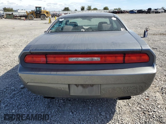 2011 Dodge Challenger z VIN 2B3CJ4DG9BH570202, wystawiony jako Copart lot #73284844 z przebiegiem 217 850 mil mil oraz Szkoda całkowita • Salvage title. Historia ofert i sprzedaży dostępna na DreamBid. Obrazek 6.