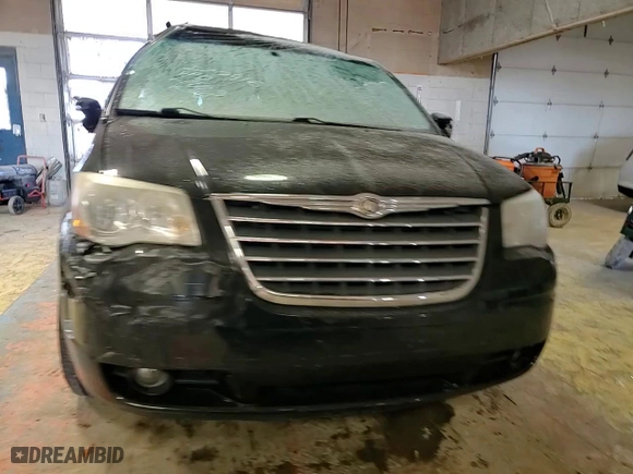 2009 Chrysler Town & Country Touring with VIN 2A8HR54119R534242, listed as a Copart auction lot 45250625 with 117,194 mi miles and Salvage Title. Bid and sale history available at carsss.com. Image 12.