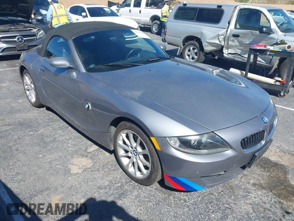 2006 BMW Z4 3.0i with VIN 4USBU33556LW68934, listed as a IAAI auction lot 41472800 with 108,983 mi miles and . Bid and sale history available at DreamBid. Image 1.