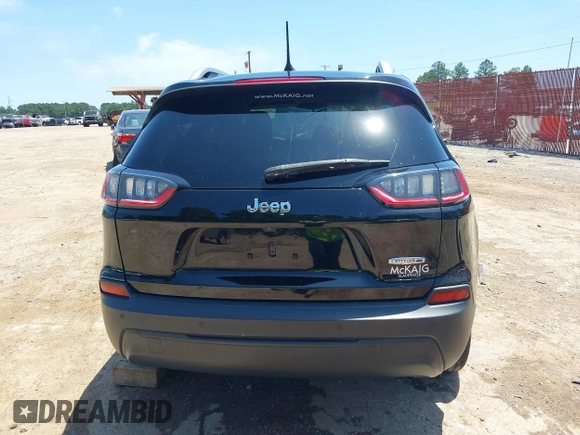 2020 Jeep Cherokee Latitude Plus with VIN 1C4PJLLB1LD620279, listed as a IAAI auction lot 39403583 with 84,621 mi miles. Bid and sale history available at carsss.com. Image 16.