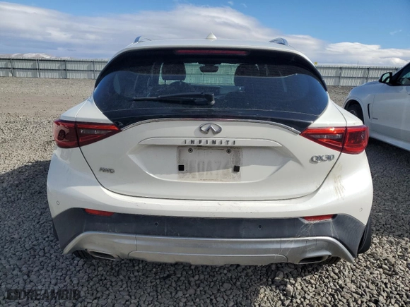2018 Infiniti QX30 Premium with VIN SJKCH5CR0JA001901, listed as a Copart auction lot 45423915 with 41,955 mi miles and Salvage Title. Bid and sale history available at carsss.com. Image 6.