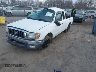 2002 Toyota Tacoma z VIN 5TEVL52N52Z079509, wystawiony jako IAAI lot #41371588 z przebiegiem 220 579 mil mil oraz . Historia ofert i sprzedaży dostępna na DreamBid. Obrazek 17.